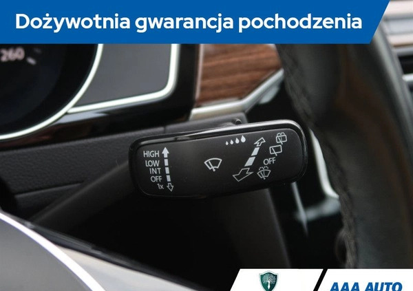 Volkswagen Passat cena 72000 przebieg: 112488, rok produkcji 2016 z Dolsk małe 277